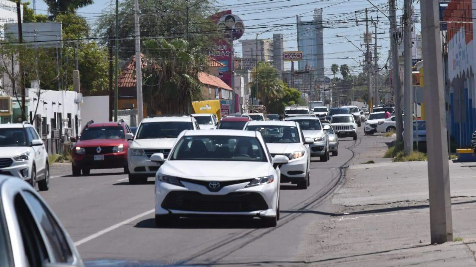 carros Tráfico de la calle Nayarit (4)